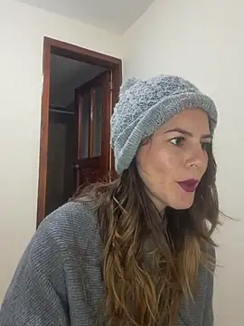 Snapshot of Hanny_24 chatting on 10/06/25, 03:15 Hanny 24 online show from 10/06/25, 03:15