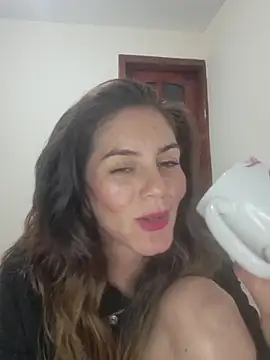 Snapshot of Hanny_24 chatting on 10/15/25, 03:17 Hanny 24 online show from 10/15/25, 03:17