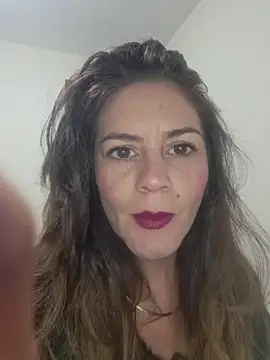 Snapshot of Hanny_24 chatting on 10/19/25, 09:10 Hanny 24 online show from 10/19/25, 09:10