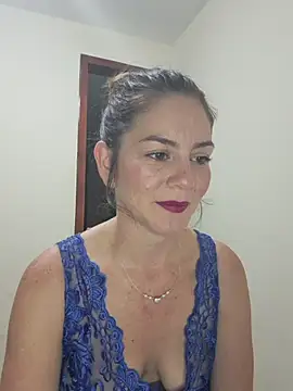 Snapshot of Hanny_24 chatting on 10/21/25, 08:48 Hanny 24 online show from 10/21/25, 08:48