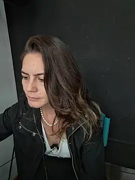 Snapshot of Hanny_24 chatting on 12/01/25, 08:14 Hanny 24 online show from 12/01/25, 08:14