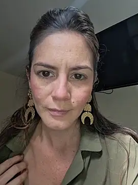 Snapshot of Hanny_24 chatting on 02/09/26, 08:13 Hanny 24 online show from 02/09/26, 08:13