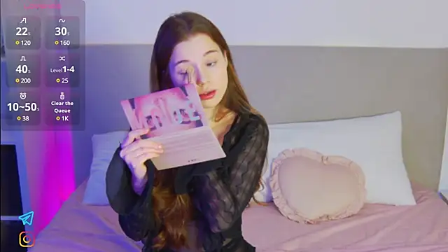 Snapshot of Lisa_Moones chatting on 02/06/25, 06:24 Lisa Moones online show from 02/06/25, 06:24