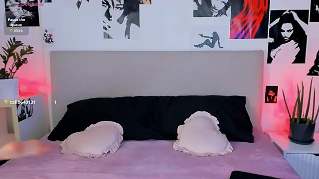 Snapshot of Lisa_Moones chatting on 10/30/25, 06:30 Lisa Moones online show from 10/30/25, 06:30