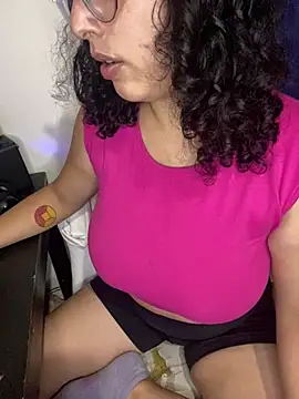 Snapshot of babyluna939 chatting on 03/15/25, 12:25 babyluna939 online show from 03/15/25, 12:25