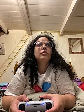 Snapshot of babyluna939 chatting on 10/10/25, 05:39 babyluna939 online show from 10/10/25, 05:39