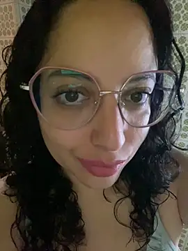 Snapshot of babyluna939 chatting on 10/11/25, 07:23 babyluna939 online show from 10/11/25, 07:23