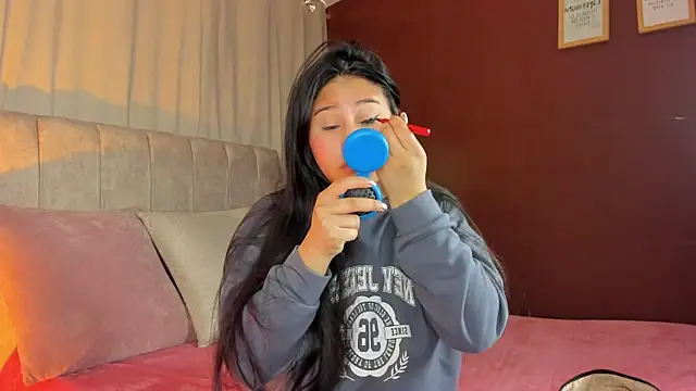 Little Ivy online show from 09/15/25, 07:14