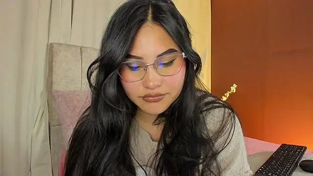 Little Ivy online show from 10/03/25, 07:00