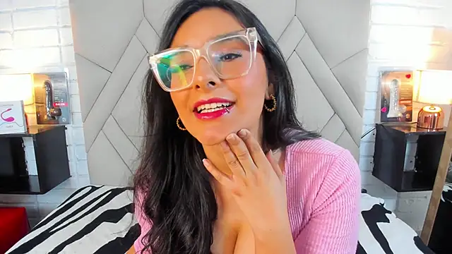 Isis Osman online show from 01/08/25, 11:30