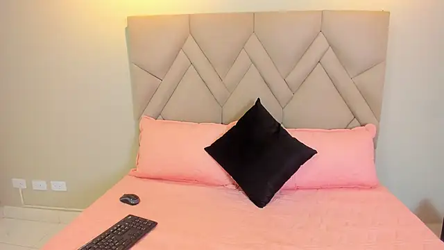 Isis Osman online show from 02/26/26, 07:46