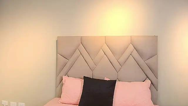 Isis Osman online show from 03/13/26, 08:04