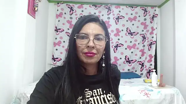 anybellucci43 online show from 01/22/25, 03:31