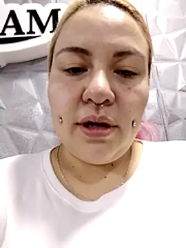 Bruja  Scarlata online show from 12/19/25, 10:22