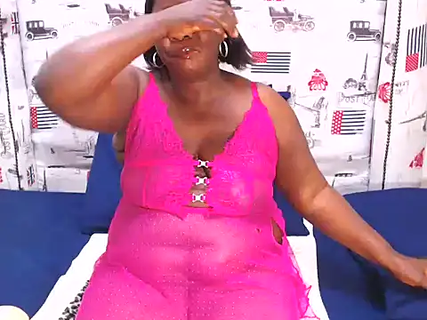 Honeybumsx32 online show from 10/08/25, 03:59