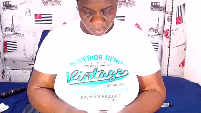 Honeybumsx32 online show from 12/03/25, 09:07