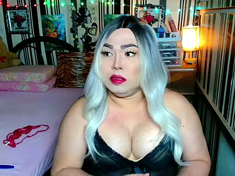 Snapshot of Reginex chatting on 02/05/26, 01:05 Reginex online show from 02/05/26, 01:05