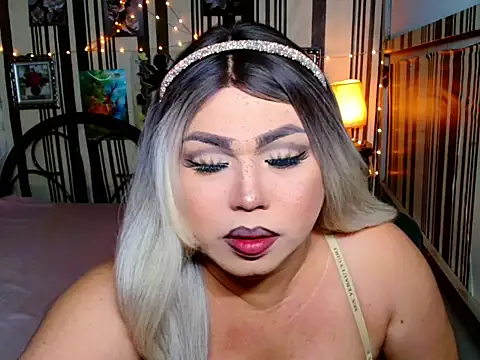 Snapshot of Reginex chatting on 02/23/26, 05:43 Reginex online show from 02/23/26, 05:43