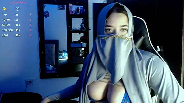 janna isa online show from 09/13/25, 12:10