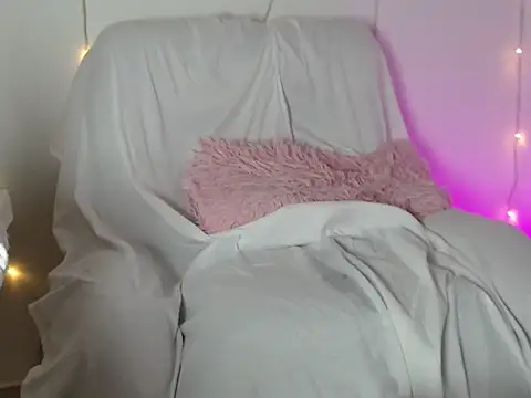 teffi smith25 online show from 11/08/25, 01:22