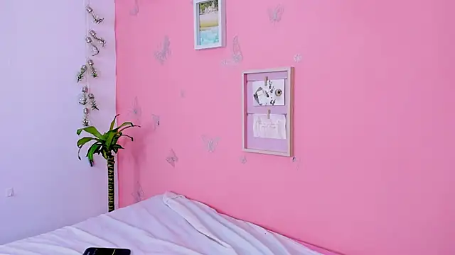 Snapshot of Amandalorense_ chatting on 12/10/24, 03:41 Amandalorense online show from 12/10/24, 03:41