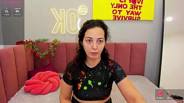 Snapshot of Linda_Insatiable chatting on 01/05/25, 01:24 Linda Insatiable online show from 01/05/25, 01:24