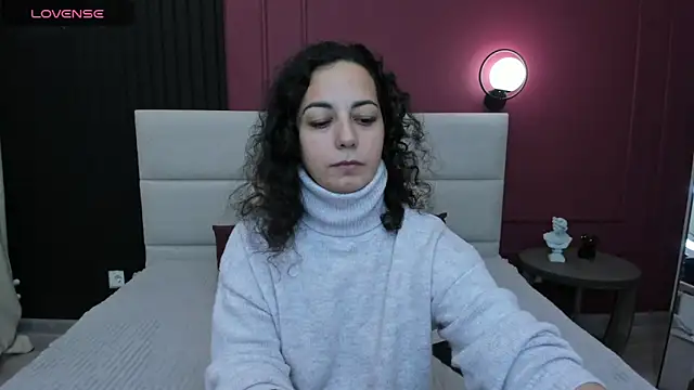 Snapshot of Linda_Insatiable chatting on 09/29/25, 01:22 Linda Insatiable online show from 09/29/25, 01:22