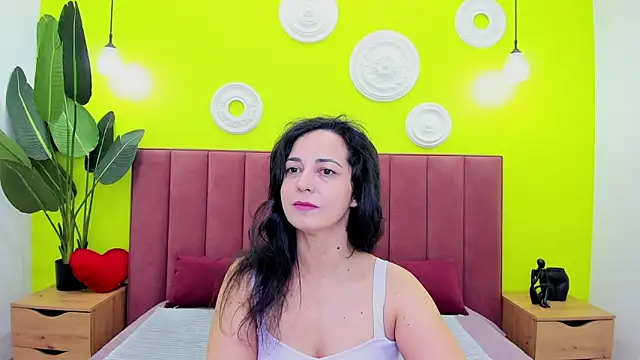 Linda Insatiable online show from 05/15/26, 01:34