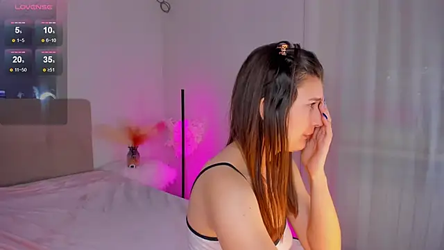 Laura Leee online show from 03/08/25, 09:17