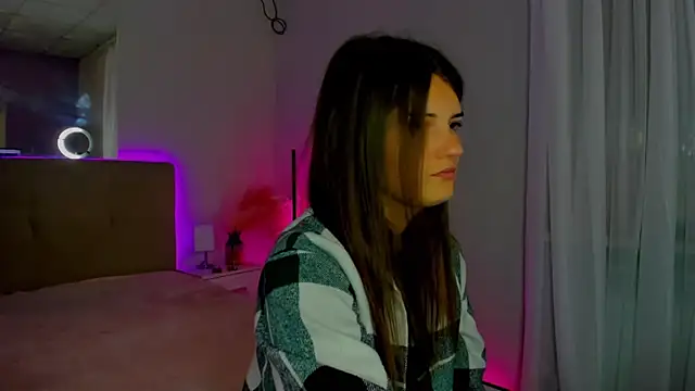 Laura Leee online show from 09/13/25, 05:29