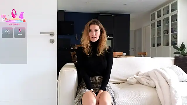 Luxymin34 online show from 02/21/25, 01:33