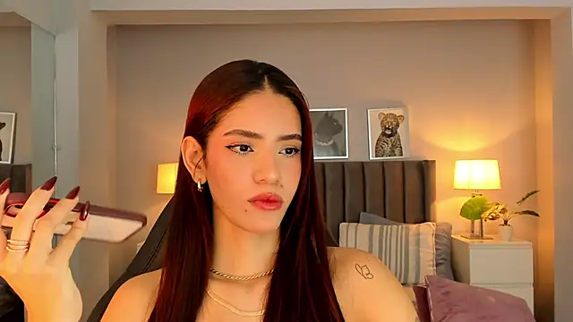 Snapshot of Madie__collins chatting on 01/11/25, 12:07 Madie collins online show from 01/11/25, 12:07