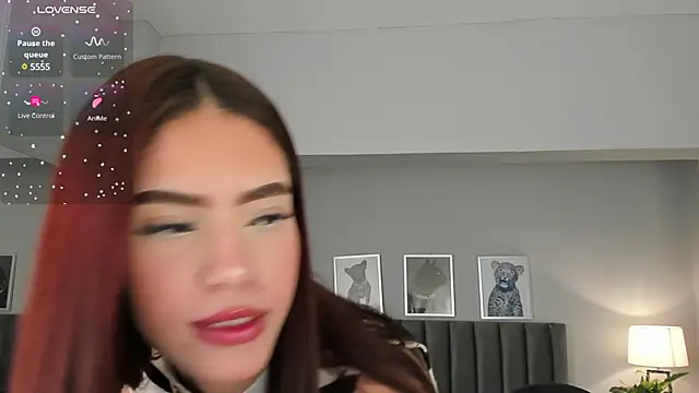 Snapshot of Madie__collins chatting on 03/17/25, 11:10 Madie collins online show from 03/17/25, 11:10