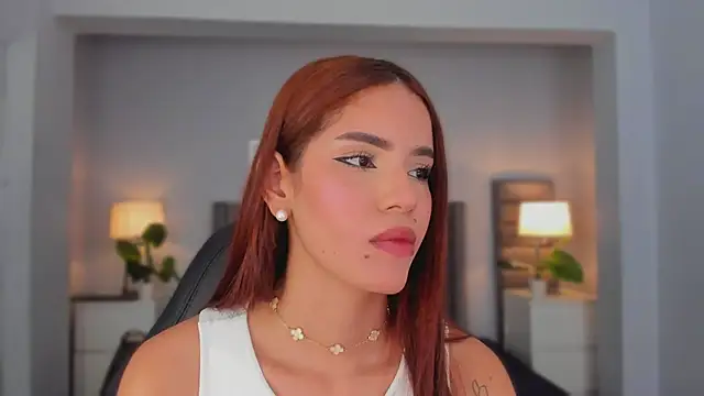 Snapshot of Madie__collins chatting on 10/01/25, 10:10 Madie collins online show from 10/01/25, 10:10