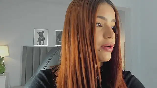 Snapshot of Madie__collins chatting on 11/21/25, 11:31 Madie collins online show from 11/21/25, 11:31