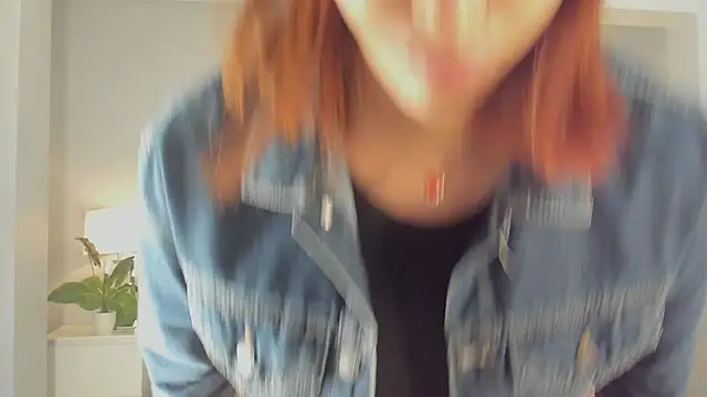 Snapshot of Madie__collins chatting on 11/22/25, 11:20 Madie collins online show from 11/22/25, 11:20