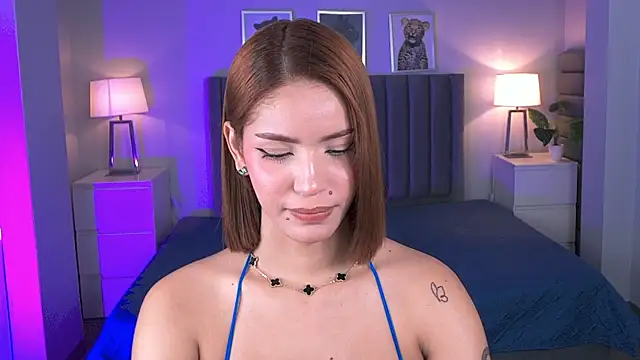 Snapshot of Madie__collins chatting on 05/19/26, 12:22 Madie collins online show from 05/19/26, 12:22