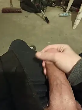 Snapshot of casper0303 chatting on 12/28/24, 12:47 casper0303 online show from 12/28/24, 12:47