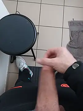 Snapshot of casper0303 chatting on 01/14/25, 12:56 casper0303 online show from 01/14/25, 12:56