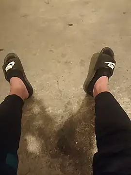 Snapshot of casper0303 chatting on 02/20/25, 08:14 casper0303 online show from 02/20/25, 08:14