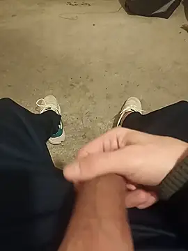 Snapshot of casper0303 chatting on 03/02/25, 10:59 casper0303 online show from 03/02/25, 10:59