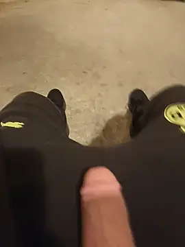 Snapshot of casper0303 chatting on 03/04/25, 12:50 casper0303 online show from 03/04/25, 12:50