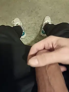 Snapshot of casper0303 chatting on 03/08/25, 10:02 casper0303 online show from 03/08/25, 10:02