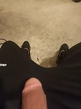 Snapshot of casper0303 chatting on 03/22/25, 03:09 casper0303 online show from 03/22/25, 03:09