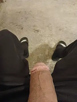 Snapshot of casper0303 chatting on 09/14/25, 09:30 casper0303 online show from 09/14/25, 09:30