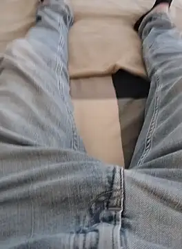 Snapshot of casper0303 chatting on 09/29/25, 07:24 casper0303 online show from 09/29/25, 07:24