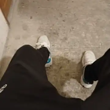 Snapshot of casper0303 chatting on 11/15/25, 09:32 casper0303 online show from 11/15/25, 09:32