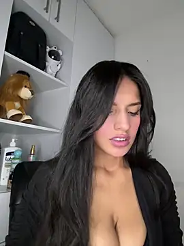 Snapshot of Dulceeany chatting on 02/05/25, 11:50 Dulceeany online show from 02/05/25, 11:50