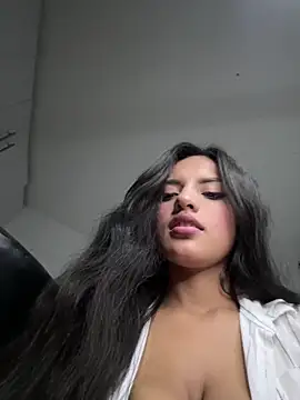 Snapshot of Dulceeany chatting on 02/20/25, 11:32 Dulceeany online show from 02/20/25, 11:32