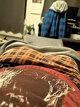 OdinWolf1990 online show from 03/22/25, 04:24